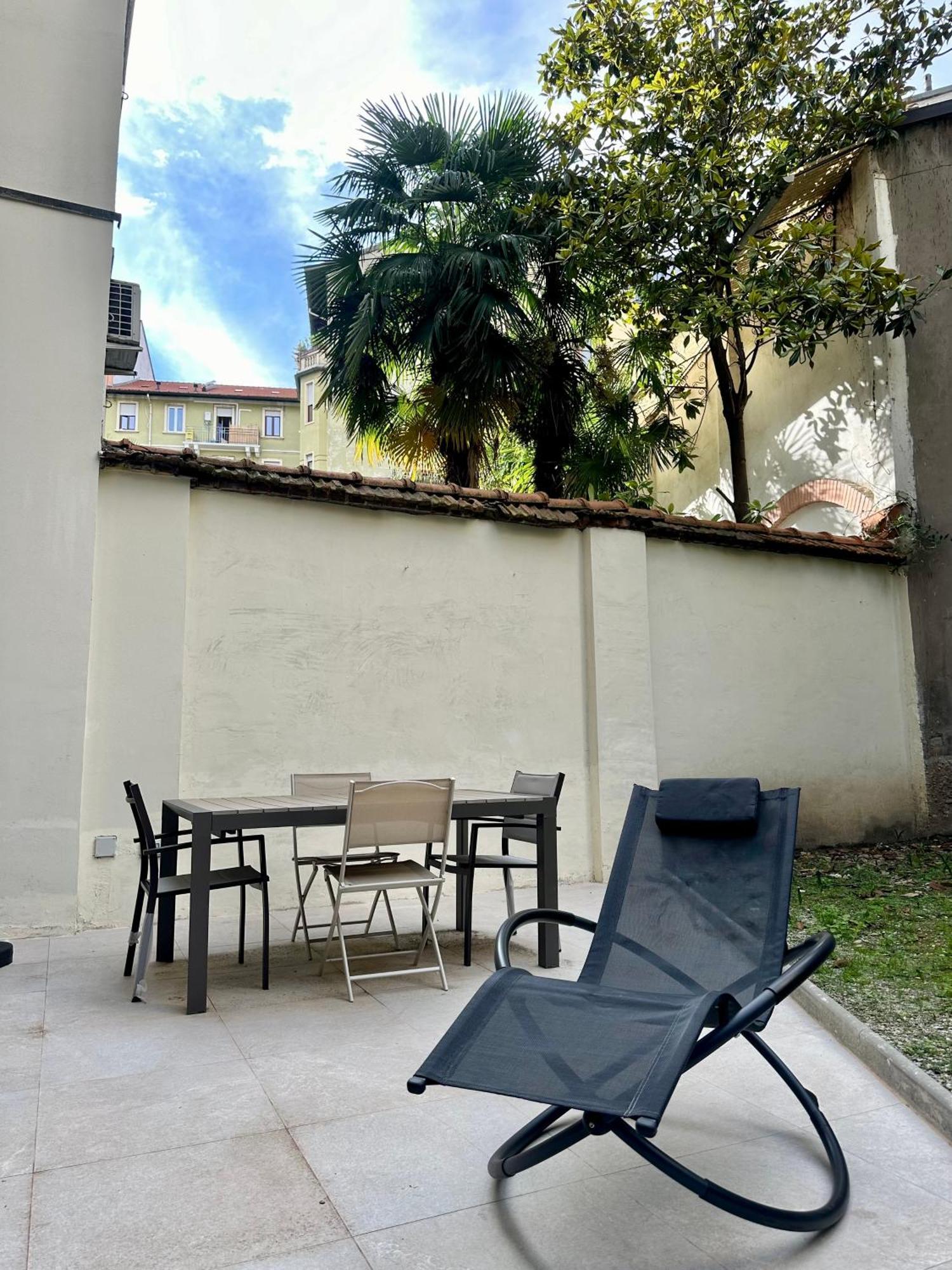 Lr Deluxe Apartments - Porta Venezia - Bilocale Con Giardino Privato Milano Eksteriør billede