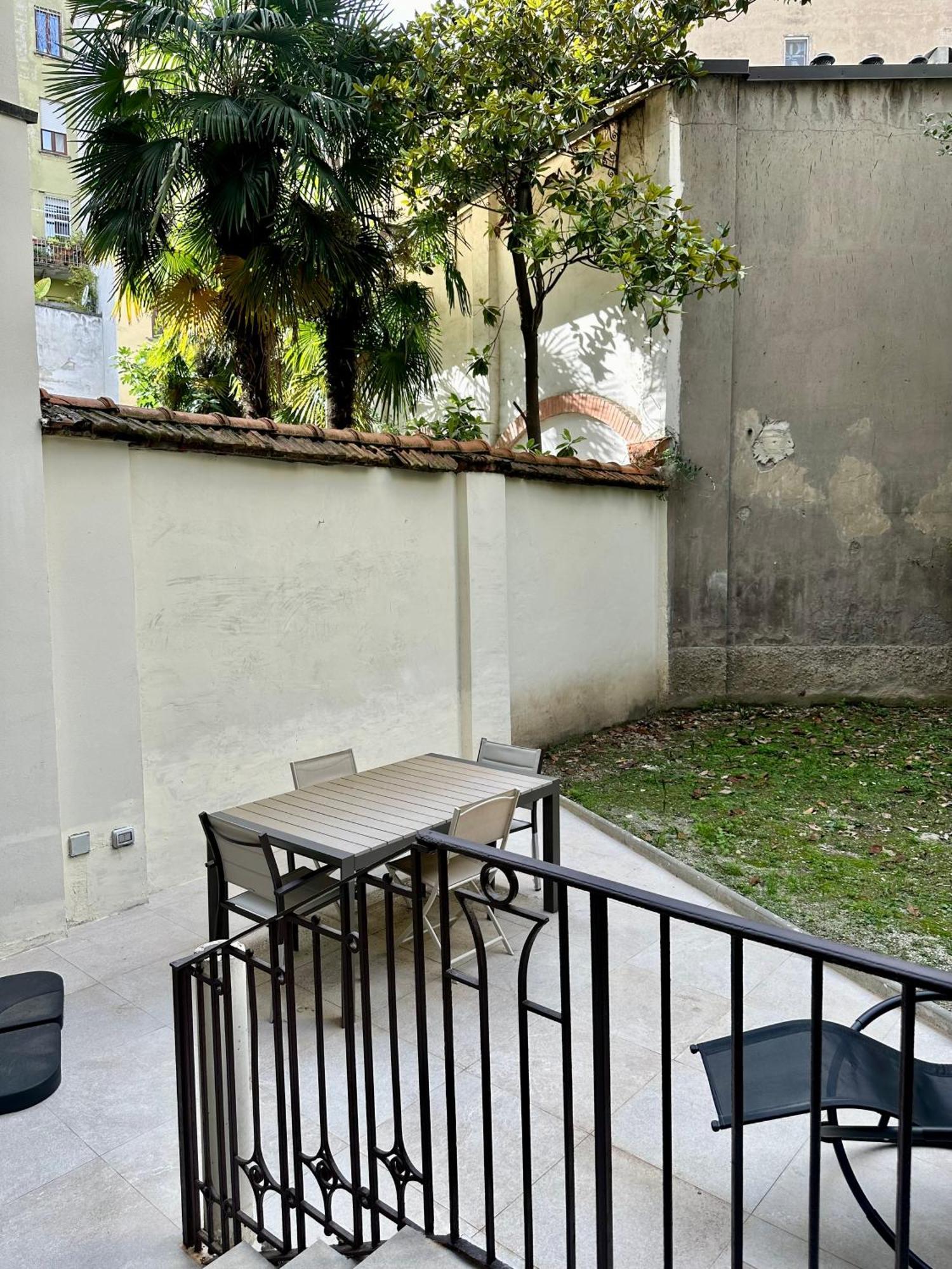 Lr Deluxe Apartments - Porta Venezia - Bilocale Con Giardino Privato Milano Eksteriør billede