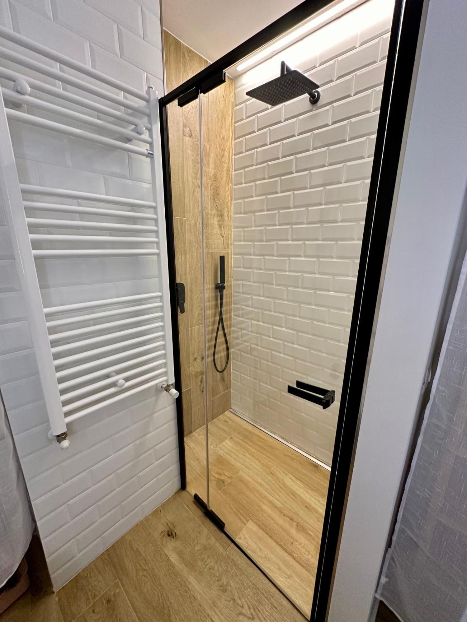 Lr Deluxe Apartments - Porta Venezia - Bilocale Con Giardino Privato Milano Eksteriør billede