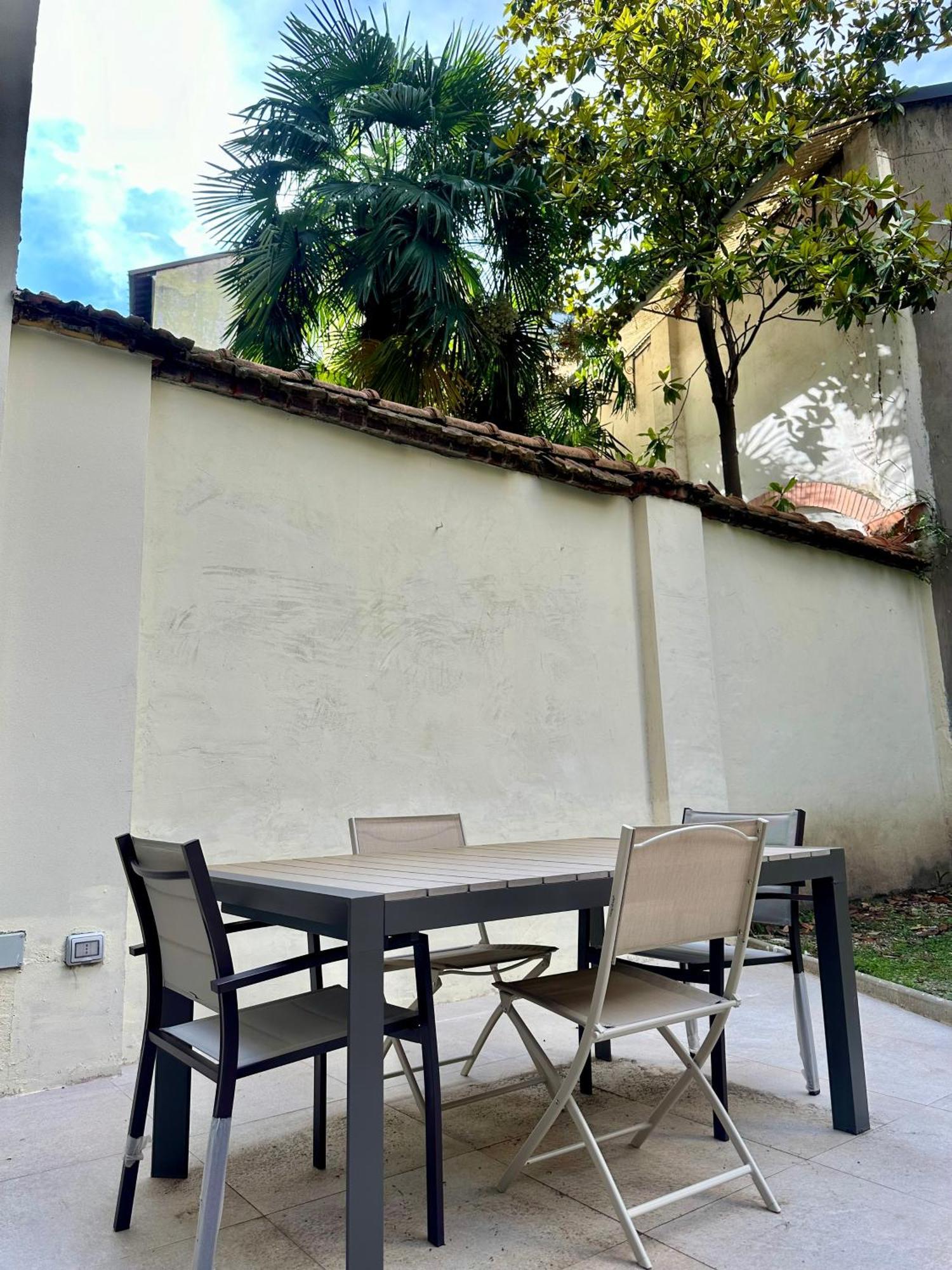 Lr Deluxe Apartments - Porta Venezia - Bilocale Con Giardino Privato Milano Eksteriør billede