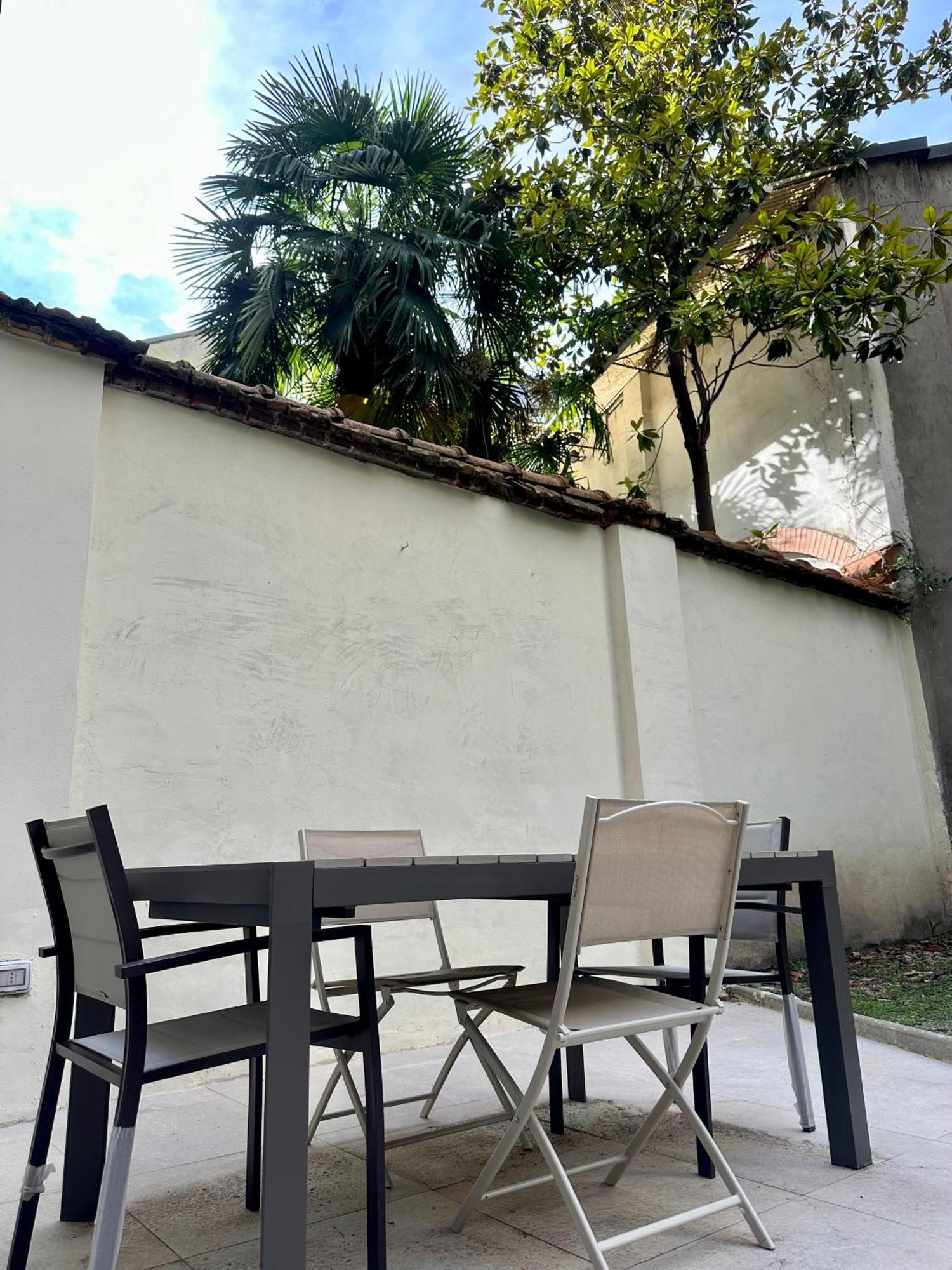 Lr Deluxe Apartments - Porta Venezia - Bilocale Con Giardino Privato Milano Eksteriør billede