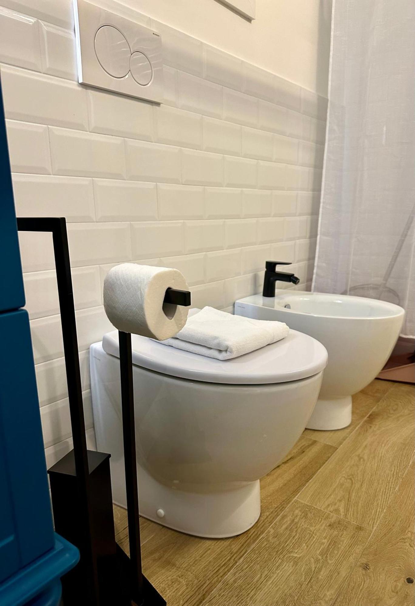 Lr Deluxe Apartments - Porta Venezia - Bilocale Con Giardino Privato Milano Eksteriør billede
