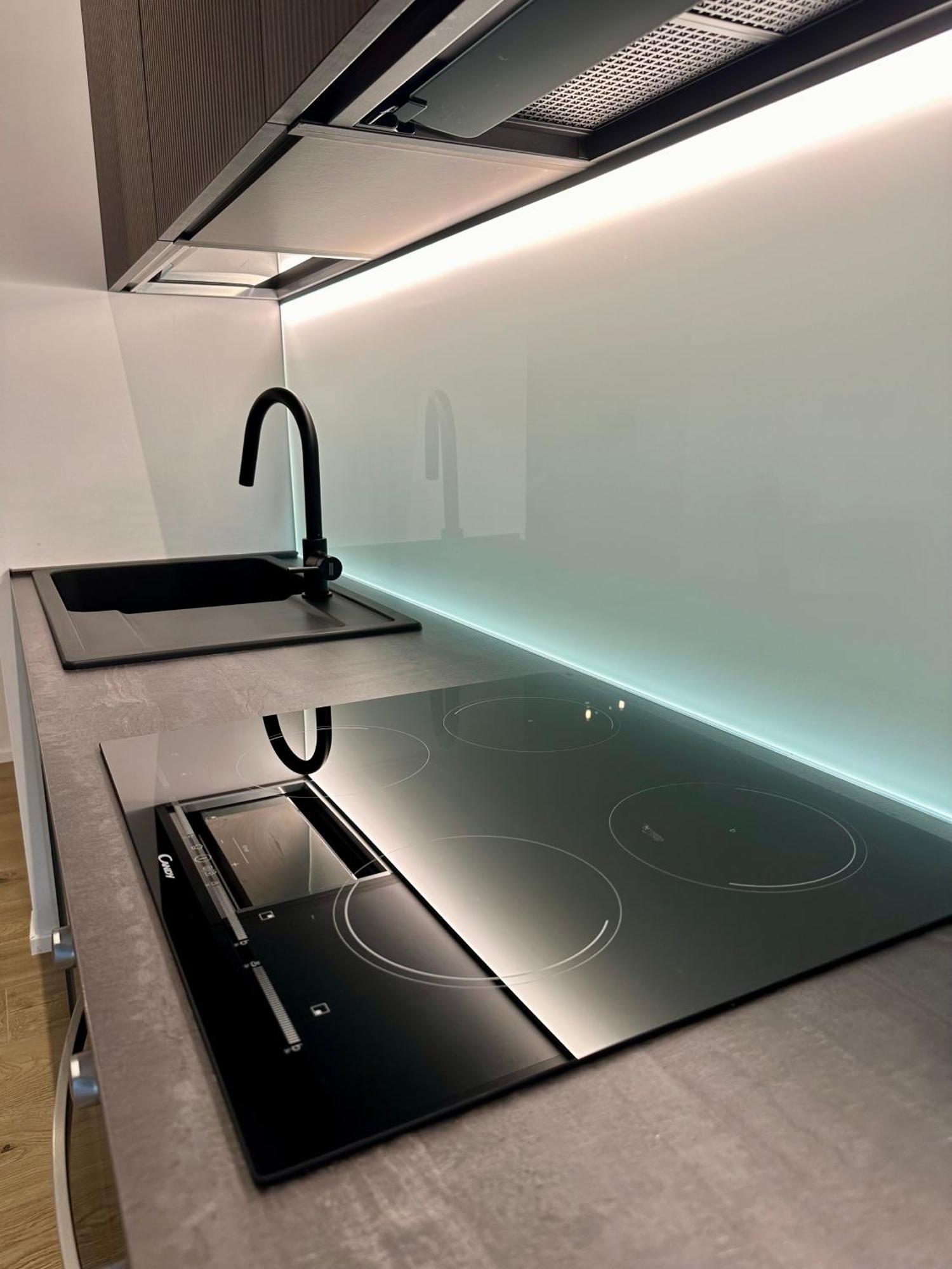 Lr Deluxe Apartments - Porta Venezia - Bilocale Con Giardino Privato Milano Eksteriør billede