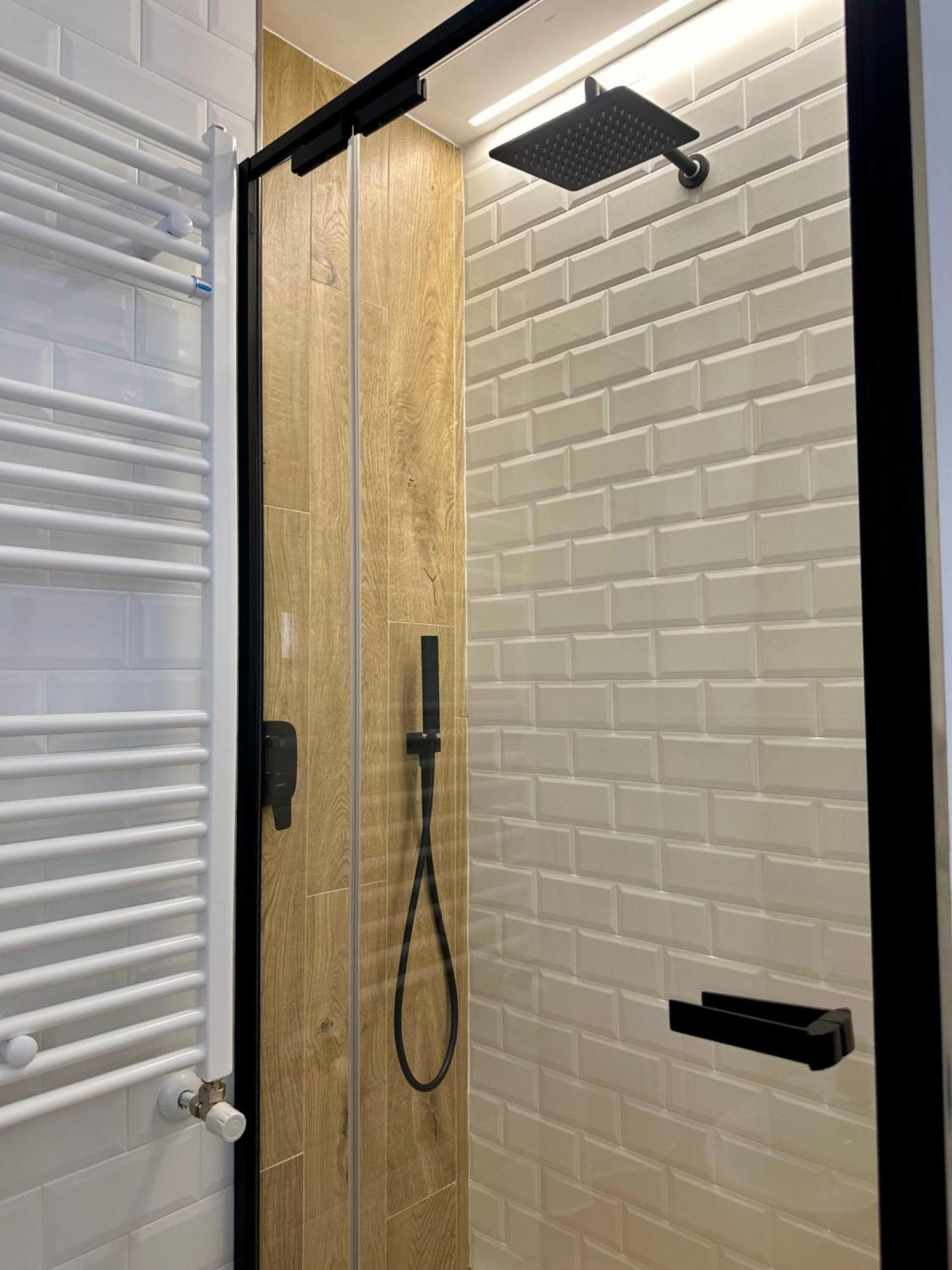 Lr Deluxe Apartments - Porta Venezia - Bilocale Con Giardino Privato Milano Eksteriør billede